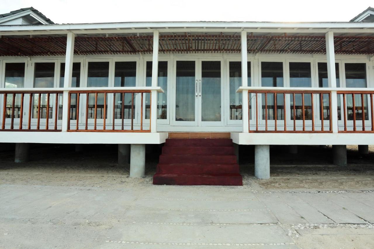 Azana Essence Villa Tabitha Lombok Bumbang Extérieur photo